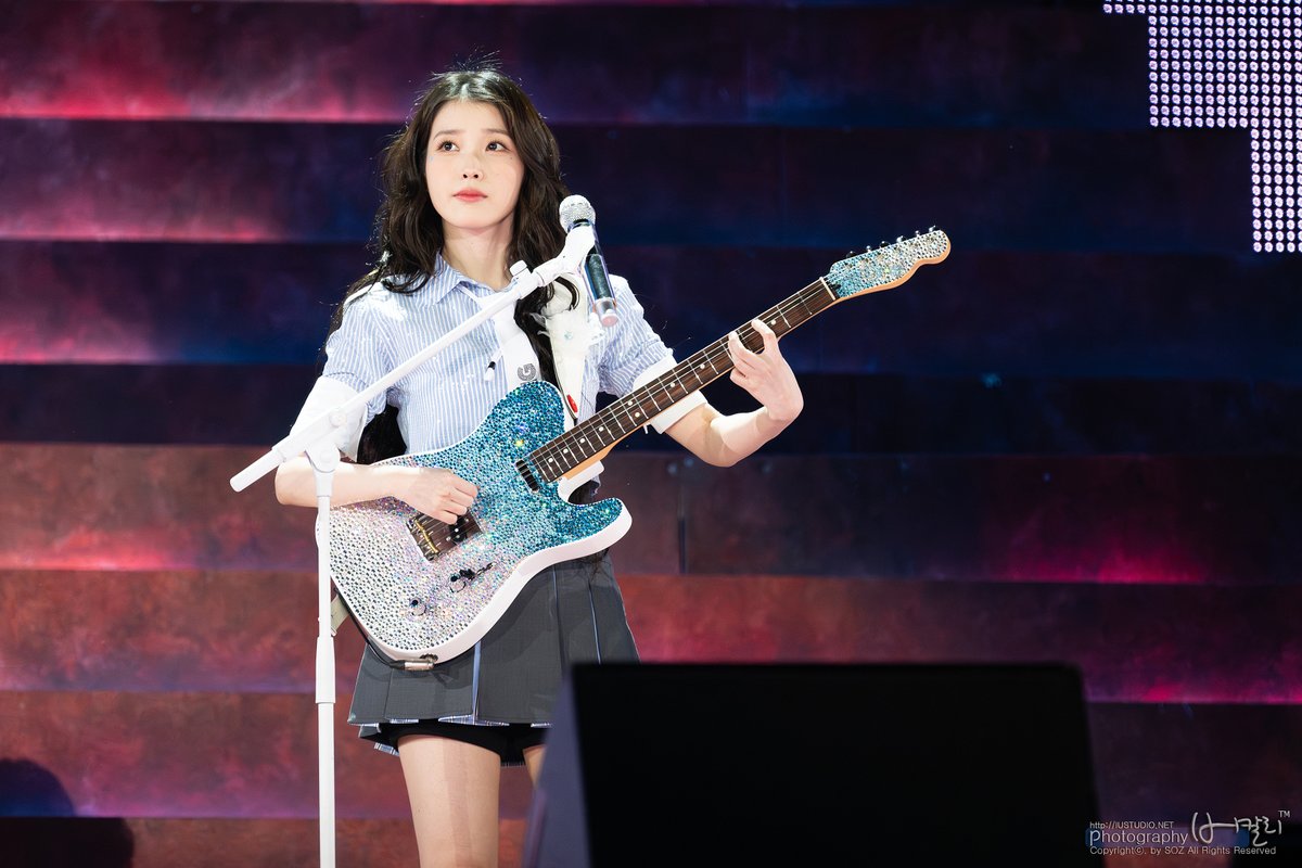 bercali's tweet photo. 어제 아이유님.. #아이유 #IU #THE_WINNING #HEREH_ENCORE https://t.co/EAXJqMNkfn