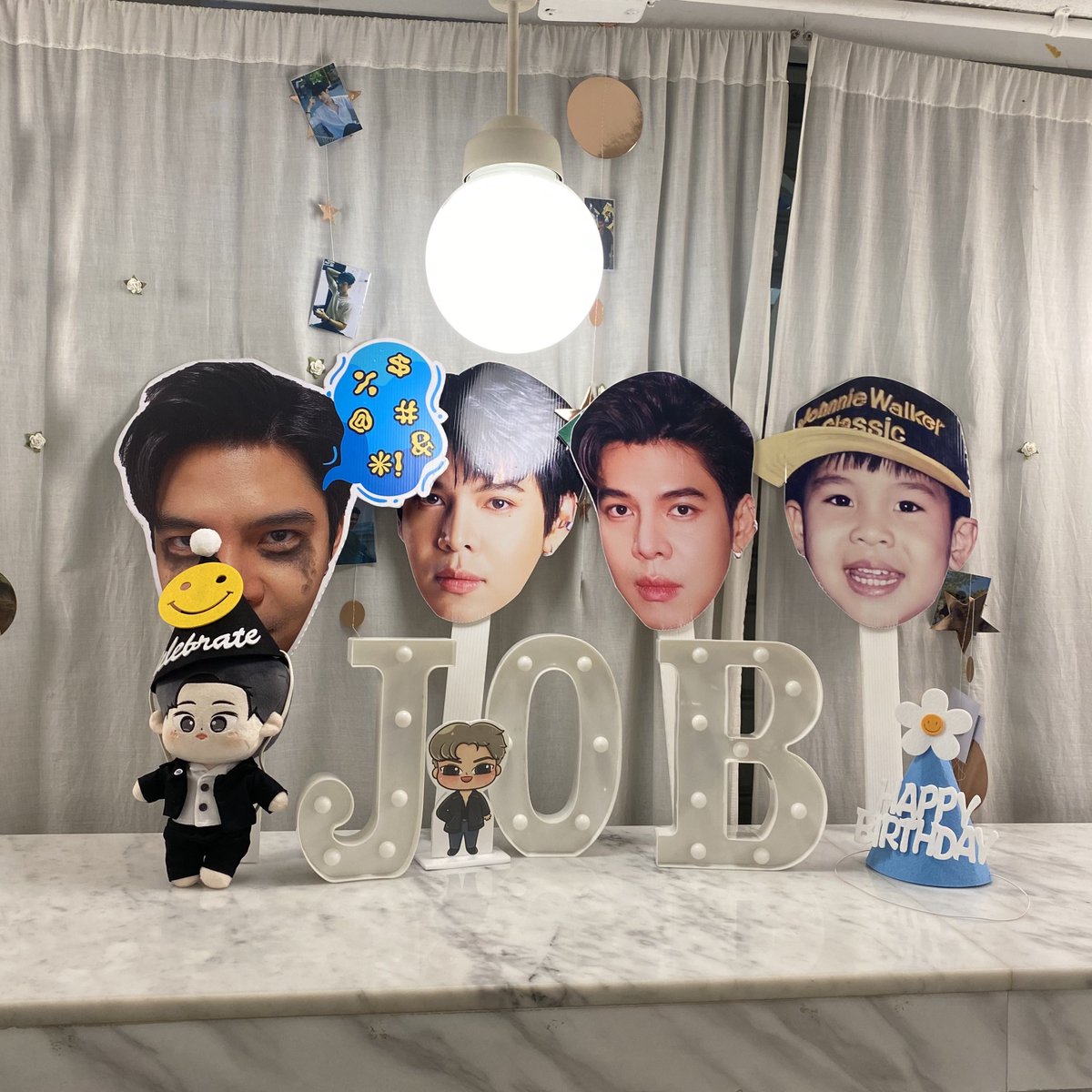 jobranophile's tweet photo. 💒 SO-K CAFE ☁️✨
คาเฟ่สองที่มาเก็บ น้ำกับขนมอร่อยมาก ขอบคุณที่จัดคาเฟ่น่ารักๆแบบนี้น้า ชอบมัก💘🎀
𓂃⟢ @JobbyNoo #NooJobby ◌◞✿
#JOBday28th #JobYosatorn
#ProjectJob28thBD https://t.co/1jIvJXIRTN
