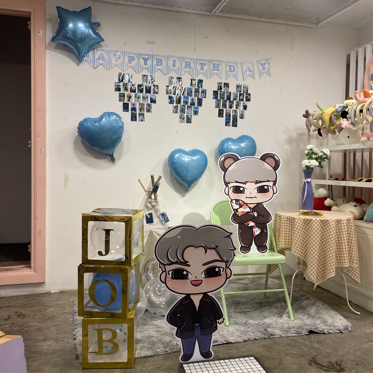 jobranophile's tweet photo. 💒 SO-K CAFE ☁️✨
คาเฟ่สองที่มาเก็บ น้ำกับขนมอร่อยมาก ขอบคุณที่จัดคาเฟ่น่ารักๆแบบนี้น้า ชอบมัก💘🎀
𓂃⟢ @JobbyNoo #NooJobby ◌◞✿
#JOBday28th #JobYosatorn
#ProjectJob28thBD https://t.co/1jIvJXIRTN