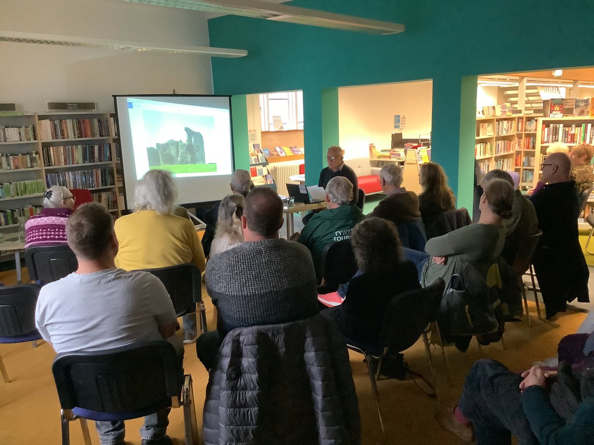 Llyfrgelloedd Sir Ddinbych tweet media