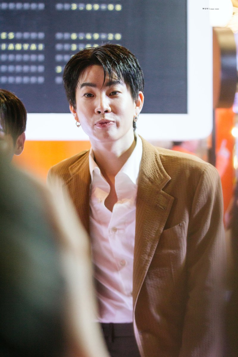 _mukiin's tweet photo. 😏

@off_tumcial 
#ออฟจุมพล 
#SCXOffGun https://t.co/I68sAMD5IF