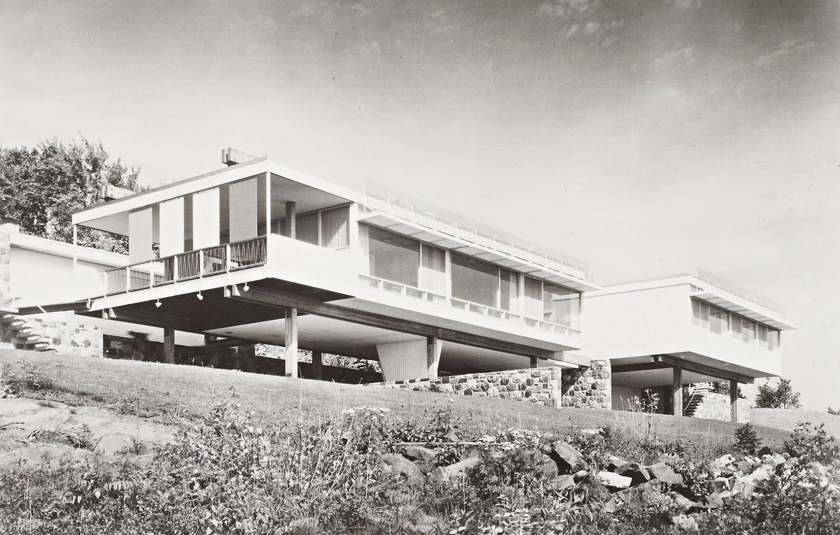 TRES60Blog's tweet photo. Starkey House, 2620 Greysolon Road East, Duluth, Minnesota. Proyectada en 1954 por Marcel Breuer con la colaboración de Robert F. Gatge, por encargo de June a
Alworth.
#StarkeyHouse #MarcelBreuer #arquitecturamoderna #midcenturymodern https://t.co/WD0mBxiR9w