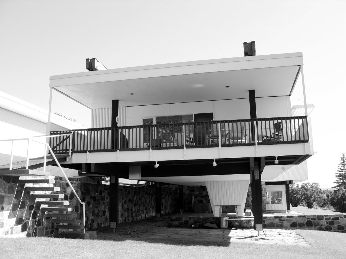 TRES60Blog's tweet photo. Starkey House, 2620 Greysolon Road East, Duluth, Minnesota. Proyectada en 1954 por Marcel Breuer con la colaboración de Robert F. Gatge, por encargo de June a
Alworth.
#StarkeyHouse #MarcelBreuer #arquitecturamoderna #midcenturymodern https://t.co/WD0mBxiR9w
