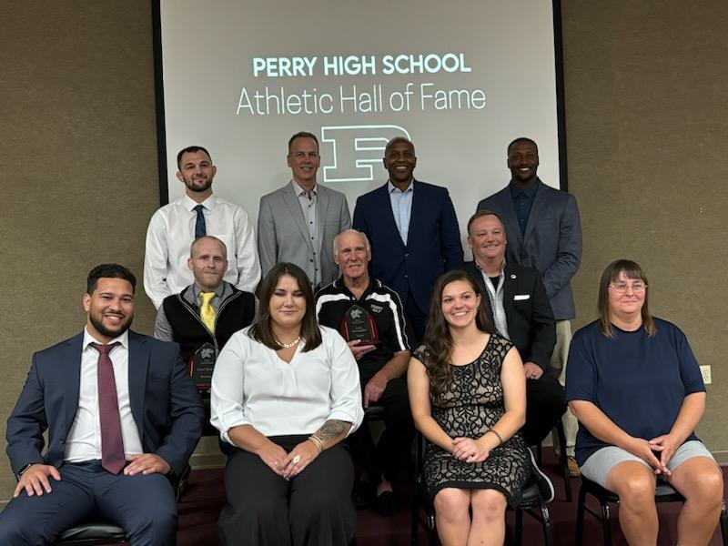 PerryHOF3737's tweet photo. The Perry HS Athletic Hall of Fame is excited to welcome the Induction Class of 2024. 

Hannah Luke Moll
Lepear Smith II
Tony Frazier
Larry Grovemiller
Tony Dailey
Matt Miglich
Stacy Hattery
Casie Rohr
Casey Sparkman
David Bavery
Bill Gamble
2014 State Championship Wrestling Team https://t.co/beP1haGlwI