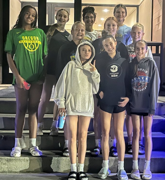 EvelynBast2029's tweet photo. Fun time at @MinnesotaFury retreat weekend! #FuryFam https://t.co/xOq30bJf5b