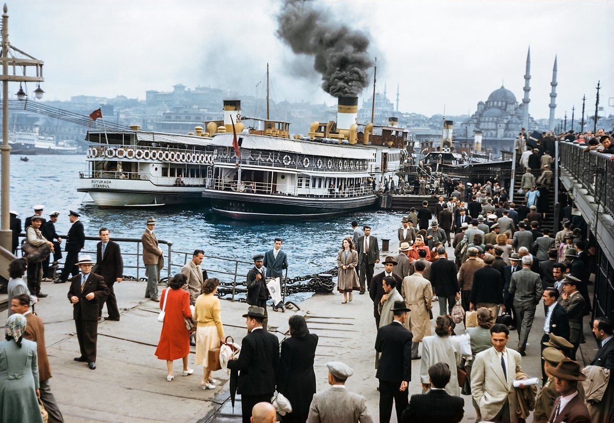 Galata Köprüsü, İstanbul (1950).