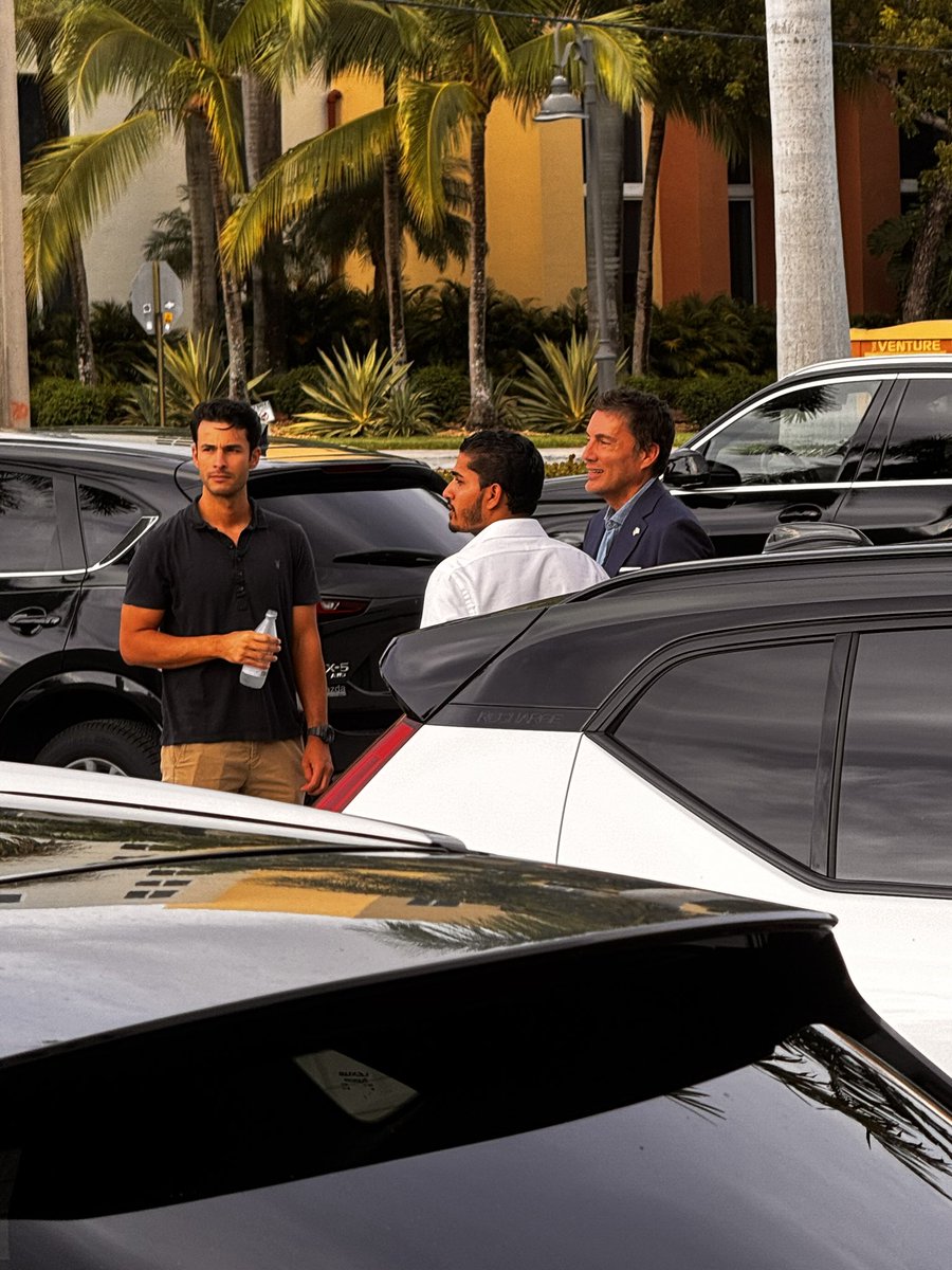 Local idiot / town drunk Fabian Basabe recently got thrown out of Mo’s in Aventura, attempting to crash a Joe Saunders meet &amp; greet.  Fabian creepily stayed in the parking lot for 2 hours staring in at the event.  Weird?  Drunk?  Desperate?  All of the above?  What do you think?