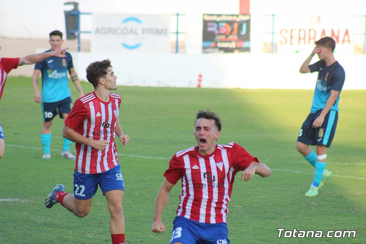 OlimpicoTotana's tweet photo. ¡VICTORIAAA! +3 🎉⚽

| 3-0 | Goles: Mario, Juanpe y Dani. 

Nuestro equipo ha demostrado su calidad con una contundente victoria 3-0 frente a un rival muy duro. 🔥 

Ahora, seguimos trabajando para mantener este nivel. ¡Vamos por más! 🔝🔴⚪

Gracias, afición. https://t.co/poU6Tx96Xf