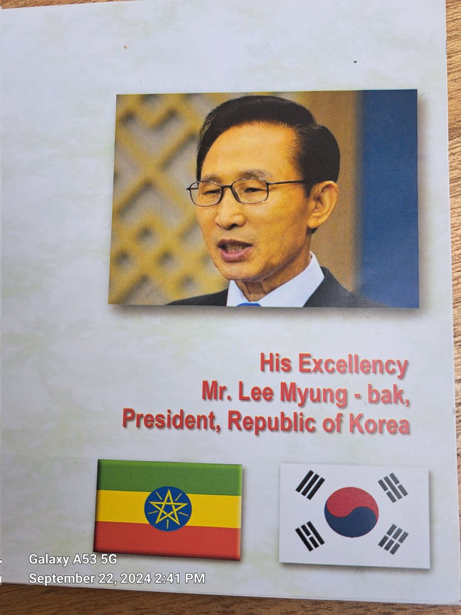 NegashLegesse's tweet photo. The picture on the right is that of #Ficus vasta, planted on 09 Jul. 2011 by the x-president of the #Republic of Korea, Lee Myung-bak. I was gratified to see #AAU’s class of 2024 getting ready to have some of their memorable pictures taken in front of this regal young tree. https://t.co/9rgWs5jAIJ