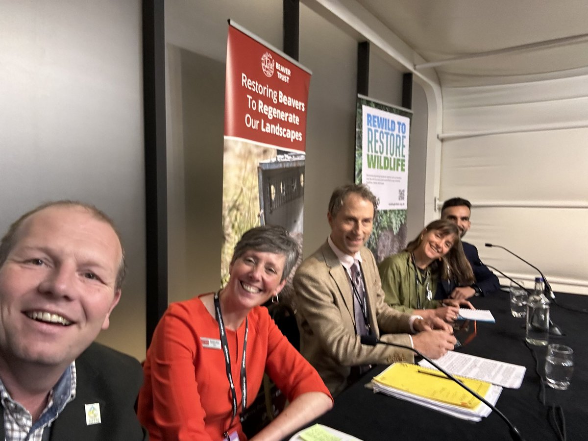 LinesMartin's tweet photo. Great session at @UKLabour Conf with @BeaverTrust &amp; @RewildingB on species reintroduction for nature recovery! We need faster licensing &amp; farmers at the heart of wild landscapes benefiting wildlife &amp; food production. 🌿🦫💚 https://t.co/rthlxcRN0s