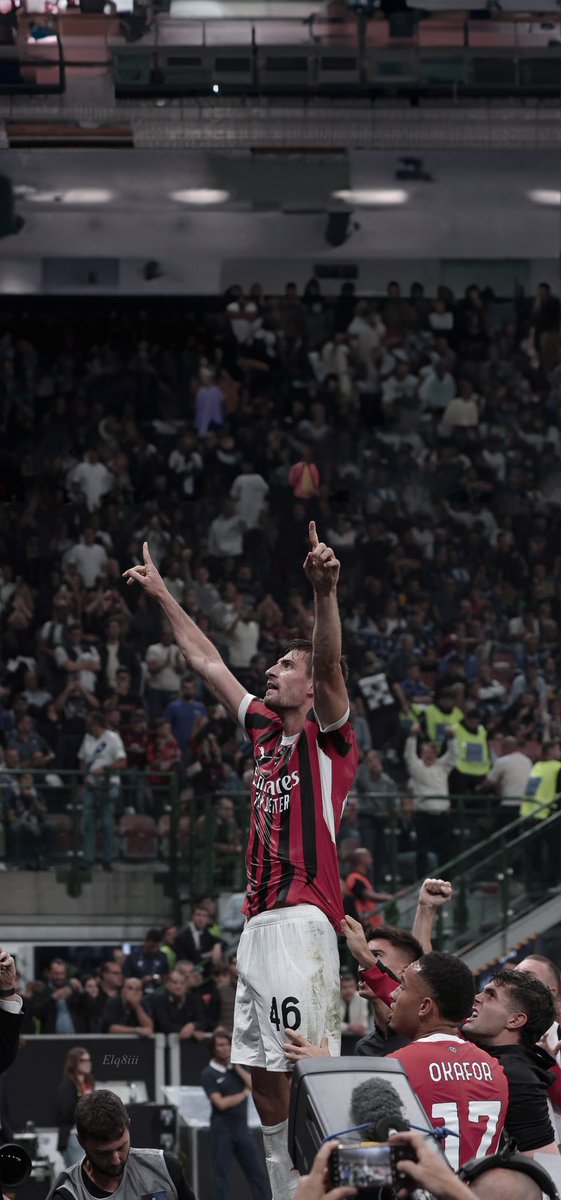 elq8iii's tweet image. ⁴ᵏ #Wallpaper |  GABBIA | #InterMilan | ᴬᵁᴿᴬ 🖤♥️“