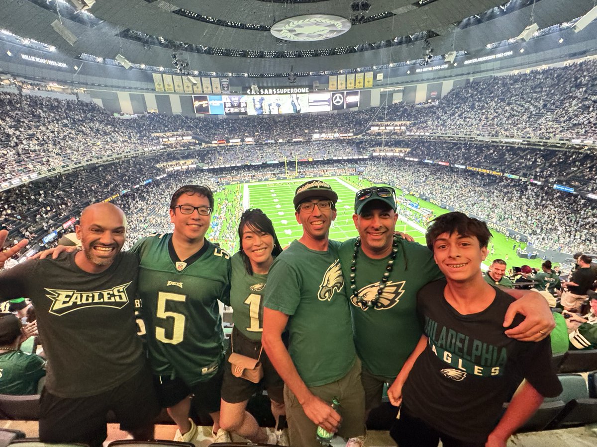 Jaehyuk Choi (@jaehyukchoimd) on Twitter photo With <a href="/apwiita/">Arun Wiita</a> <a href="/JustinLathia/">Justin Lathia, PhD 🧠🕺🏽</a> <a href="/SantoshVardhana/">Santosh Vardhana</a> and <a href="/annmythai/">Ann My Thai</a>. Fly eagles fly. @RJDLab next year! With <a href="/apwiita/">Arun Wiita</a> <a href="/JustinLathia/">Justin Lathia, PhD 🧠🕺🏽</a> <a href="/SantoshVardhana/">Santosh Vardhana</a> and <a href="/annmythai/">Ann My Thai</a>. Fly eagles fly. @RJDLab next year!