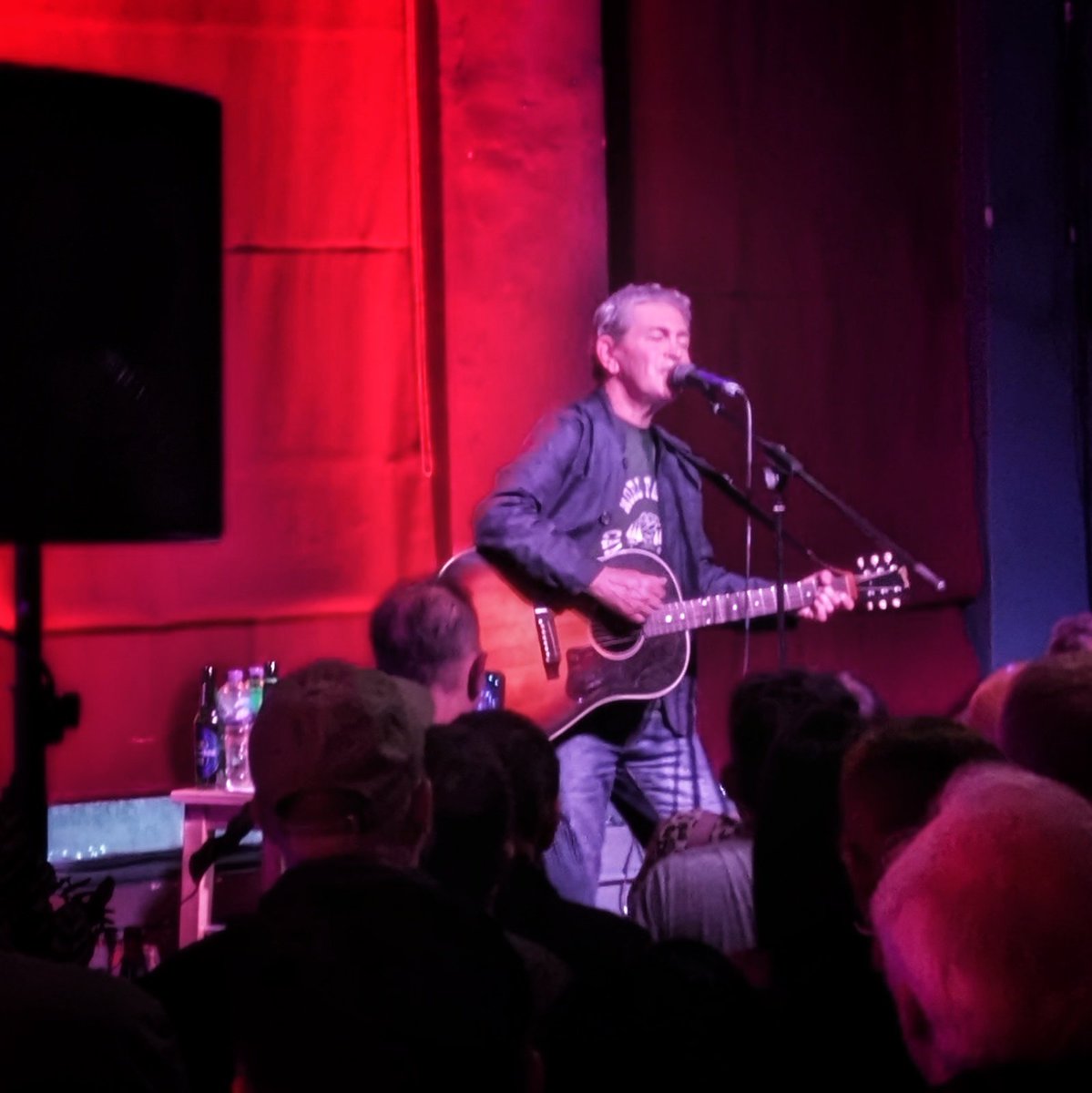 jacktatty's tweet photo. Everyone's favourite Scouse troubadour @michaelheadtreb mixing up new and old toons at Leaf tonight 

#obligatoryblurrygigphoto https://t.co/cHpUpgKuoM