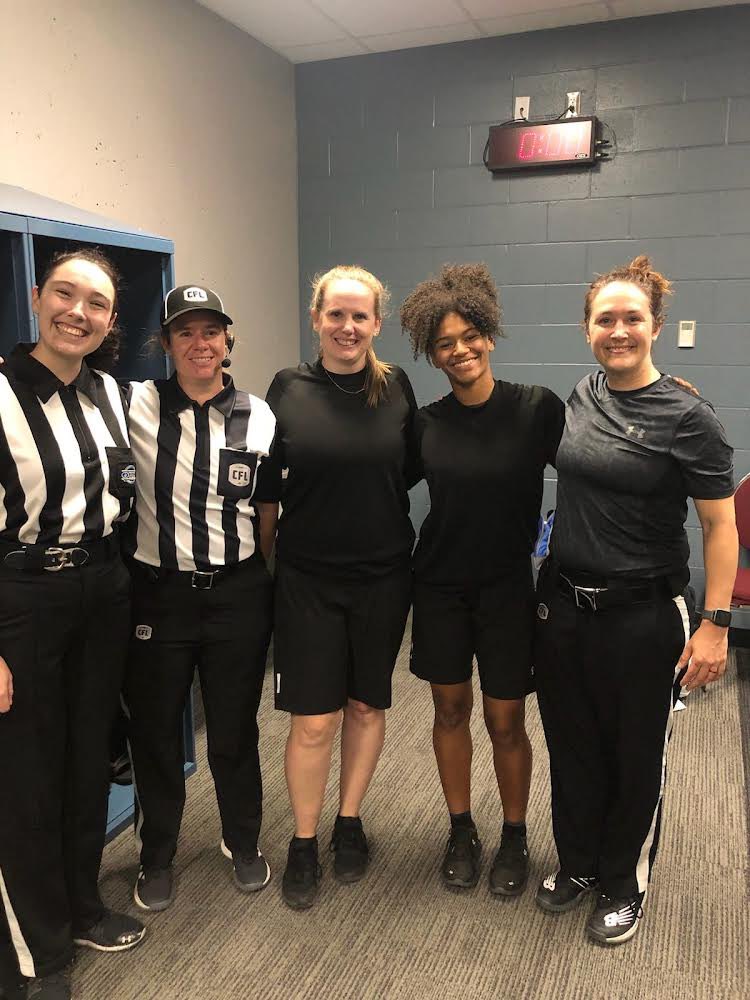 Canadian Football Officials Association (@cfoaref) on Twitter photo History ! Yesterday in Ottawa there was FIVE female officials in the <a href="/CFL/">CFL</a> between the <a href="/MTLAlouettes/">Alouettes de Montréal</a> and <a href="/REDBLACKS/">Ottawa REDBLACKS</a> working on field / support crew. #cfl #officiating #CFLGameday History ! Yesterday in Ottawa there was FIVE female officials in the <a href="/CFL/">CFL</a> between the <a href="/MTLAlouettes/">Alouettes de Montréal</a> and <a href="/REDBLACKS/">Ottawa REDBLACKS</a> working on field / support crew. #cfl #officiating #CFLGameday
