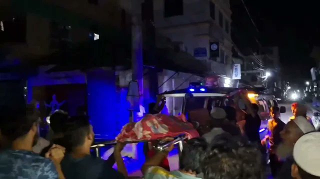 মাদারীপুরে আধিপত্য বিস্তারকে কেন্দ্র করে দু’ গ্রুপের সংঘর্ষে নিহত ১, আহত ১০