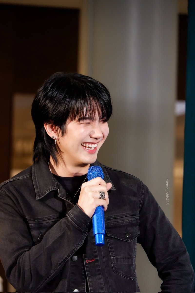 เอิ้กอ้ากสุดๆแล้วเรา 😆😆😆

Build Wearing Denim #RBSJackRusselXBuild #BuildJakapan 
<a href="/JakeB4rever/">BIU.</a>