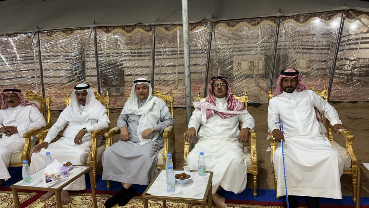 alshareeffahada's tweet photo. سعدت هذه اليوم الأحد الموافق ١٤٤٦/٣/١٩ھ ، بزيارة الشريف عبدالله بن ساعد الثعلبي في محافظة الطائف ، بمناسبة مشاركتهم في مزاين الأبل الساحلية ، مع الدعاء لهم بالتوفيق والناموس. https://t.co/UJ79Juushq