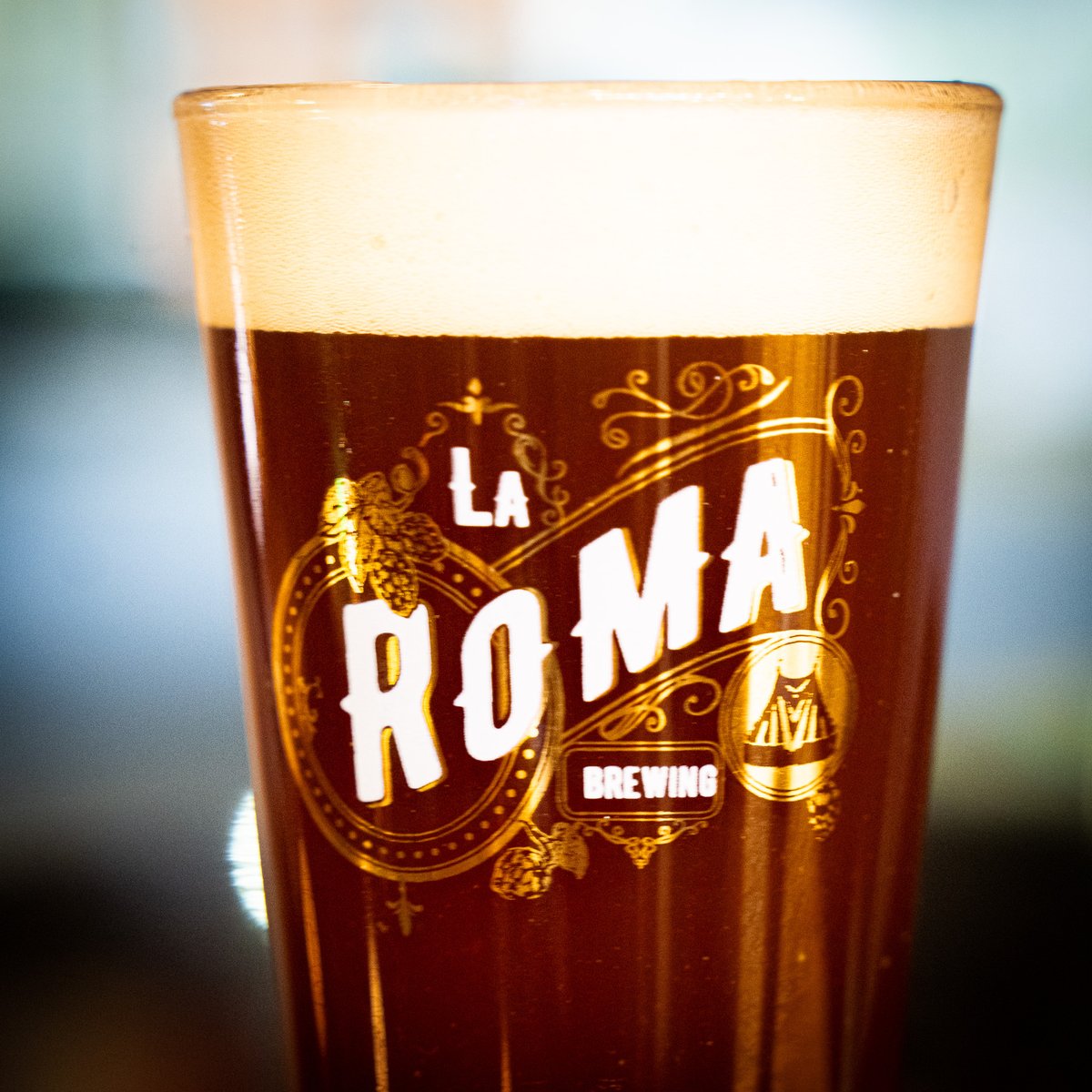 escollo_mx's tweet photo. “Red Leader”, una Red IPA que promete cautivar los sentidos de los entusiastas de la cerveza artesanal.

Esta cerveza de cuerpo medio y amargor balanceado, caracterizada por su profundo color ámbar rojizo y notas aromáticas a caramelo, cítricos y ligeros toques de pino. https://t.co/XKteNEf0LG