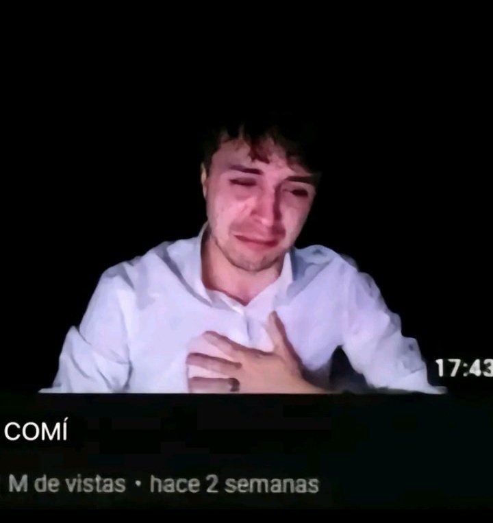 fibiip's tweet photo. Yo cada vez q rompo mi ayuno https://t.co/BPhpdGsqEz