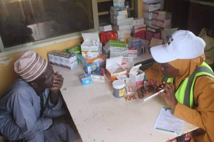 sadiq1071's tweet photo. A medical &amp; surgical outreach sponsored by Hon Dauda @Hunkuyi foundation is currently giving out free medical treatment to people of Kudan LG. It's estimated that over 1000 people will benefit from this charity.
May Allah reward him
@Hunkuyi99 @dawisu @ubasanius @DepGovKaduna https://t.co/pALYHFqCaS