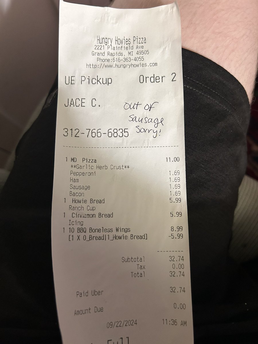 ComingsJace's tweet photo. @Uber_Support I ordered pizza today and the restaurant was out of sausage. It was a topping that I paid extra for but when I reported it in the app I was denied a refund. They literally wrote a note on my receipt, I want a refund https://t.co/GTGDhdbtYc
