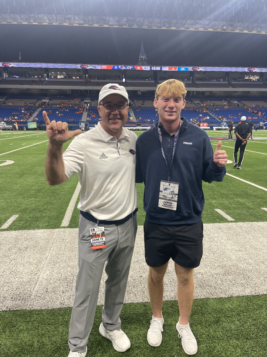 Justin Willis (@justinwillis06) on Twitter photo Thanks for hosting me and family this weekend to check out <a href="/UTSAFTBL/">UTSA Football ๐</a> game day.
<a href="/Coach_CRoberts/">Chris Roberts</a> @Coach_SamsUTSA
โโโโโโโโโโโโโโโโโโโ
<a href="/CMKicking/">๐พ๐ค๐๐ฎ ๐๐๐ฃ๐๐๐ก๐ก ๐๐๐๐ ๐๐ฃ๐</a> <a href="/FentressKicking/">Fentress Kicking</a> <a href="/CoachTMiller18/">Trent Miller</a> <a href="/HKA_Tanalski/">Adam</a> Thanks for hosting me and family this weekend to check out <a href="/UTSAFTBL/">UTSA Football ๐</a> game day.
<a href="/Coach_CRoberts/">Chris Roberts</a> @Coach_SamsUTSA
โโโโโโโโโโโโโโโโโโโ
<a href="/CMKicking/">๐พ๐ค๐๐ฎ ๐๐๐ฃ๐๐๐ก๐ก ๐๐๐๐ ๐๐ฃ๐</a> <a href="/FentressKicking/">Fentress Kicking</a> <a href="/CoachTMiller18/">Trent Miller</a> <a href="/HKA_Tanalski/">Adam</a>