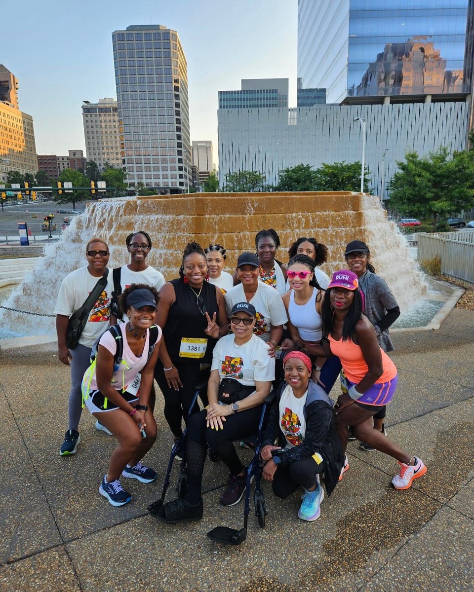 MetroNCNW's tweet photo. CMAS members participated in the Run Richmond 16.19 activities on Saturday, 9/21/24!🚶���‍♀️🏃🏿‍♀️

BGR SoleSisters + CMAS, NCNW group picture

Dijmoun Hounsou, the actor and sponsor of the event is in the background https://t.co/rUmsMlQWGB