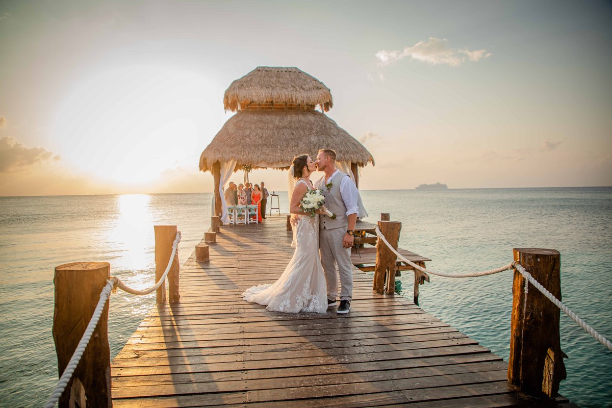 SecretsResorts's tweet photo. Say โI doโ to unforgettable moments at #SecretsAura, where the sunset pier becomes your personal stage for a wedding dreamscape.
Celebrate love with a backdrop of shimmering skies, letting us turn your dream day into a timeless memory: https://t.co/pkkgS752Qq https://t.co/cEOlM91ZDO