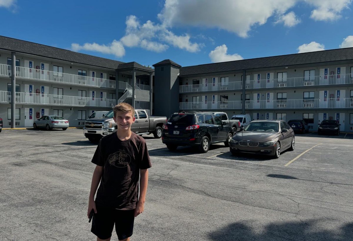 Smitty1971's tweet photo. @FloridaProject when you visit the movie locations of one of your sons favorite films. https://t.co/uSMAEVDa9S