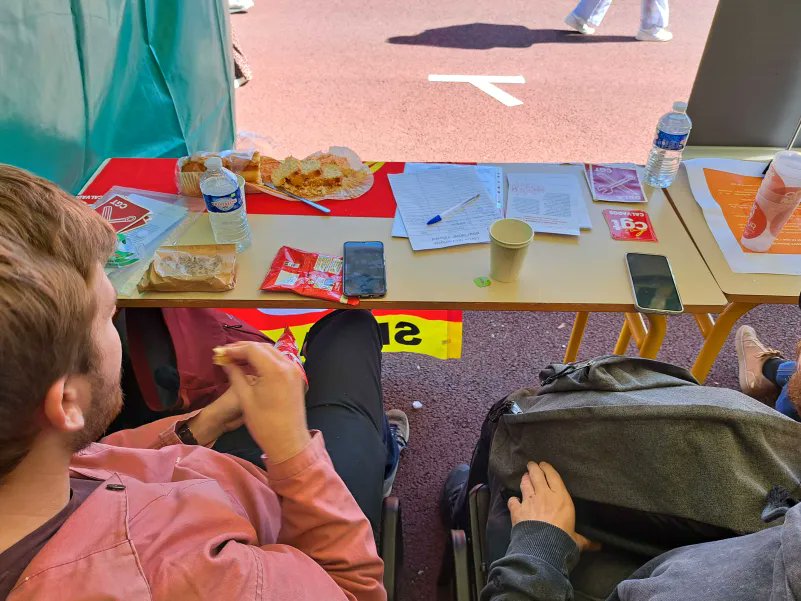 🔴 Syndicat et Solidarité 

- 11/09 : rencontre sympathisants 

- 17/09 : table au campus 1