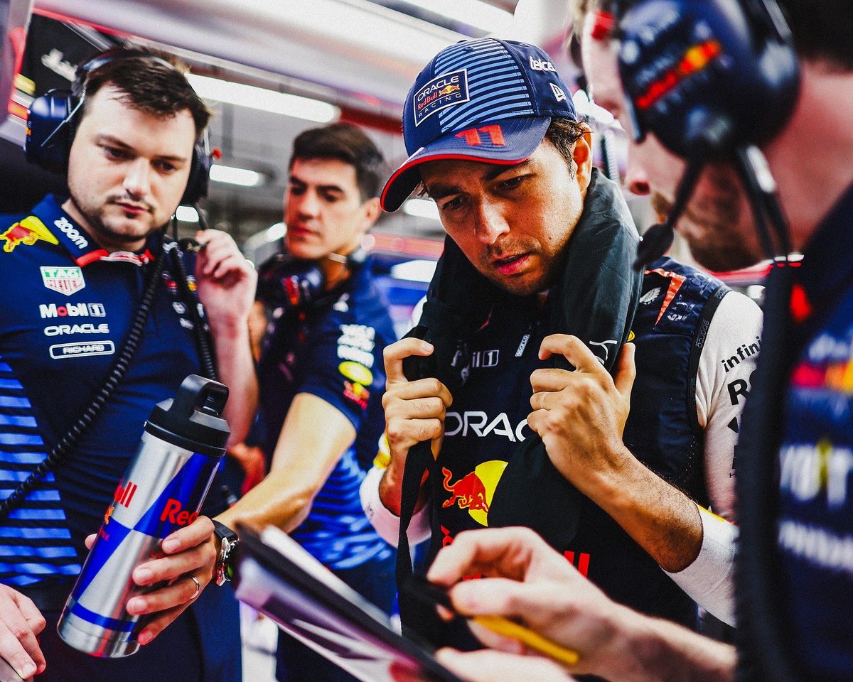 SChecoPerez's tweet photo. Starting outside the Top 10, we knew overtaking would be tough. A strong first lap got us into the Top 10, but with no strategy opportunities and a broken drink system, it was a long race. We take the point and move on to Austin!

Empezamos fuera del Top 10, sabíamos que adelantar sería difícil. Una fuerte primera vuelta nos metió en el Top 10, pero sin oportunidades estratégicas y con el sistema de bebida roto, fue una carrera larga. Sumamos un punto y seguimos adelante hacia Austin.
#SP11