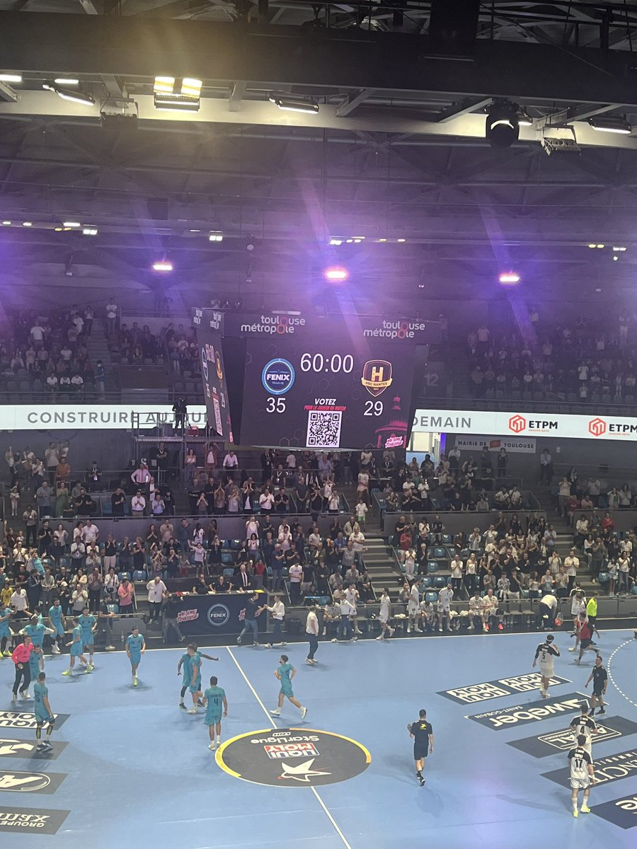 Tolosa_sport's tweet photo. 🔵 Le @FENIX_HB écrase @HBCNantes cet après midi au Palais et continue sa belle série ! 
3 victoires en 3 matchs et 2e du championnat 😎 https://t.co/iE5Gq4hEBW
