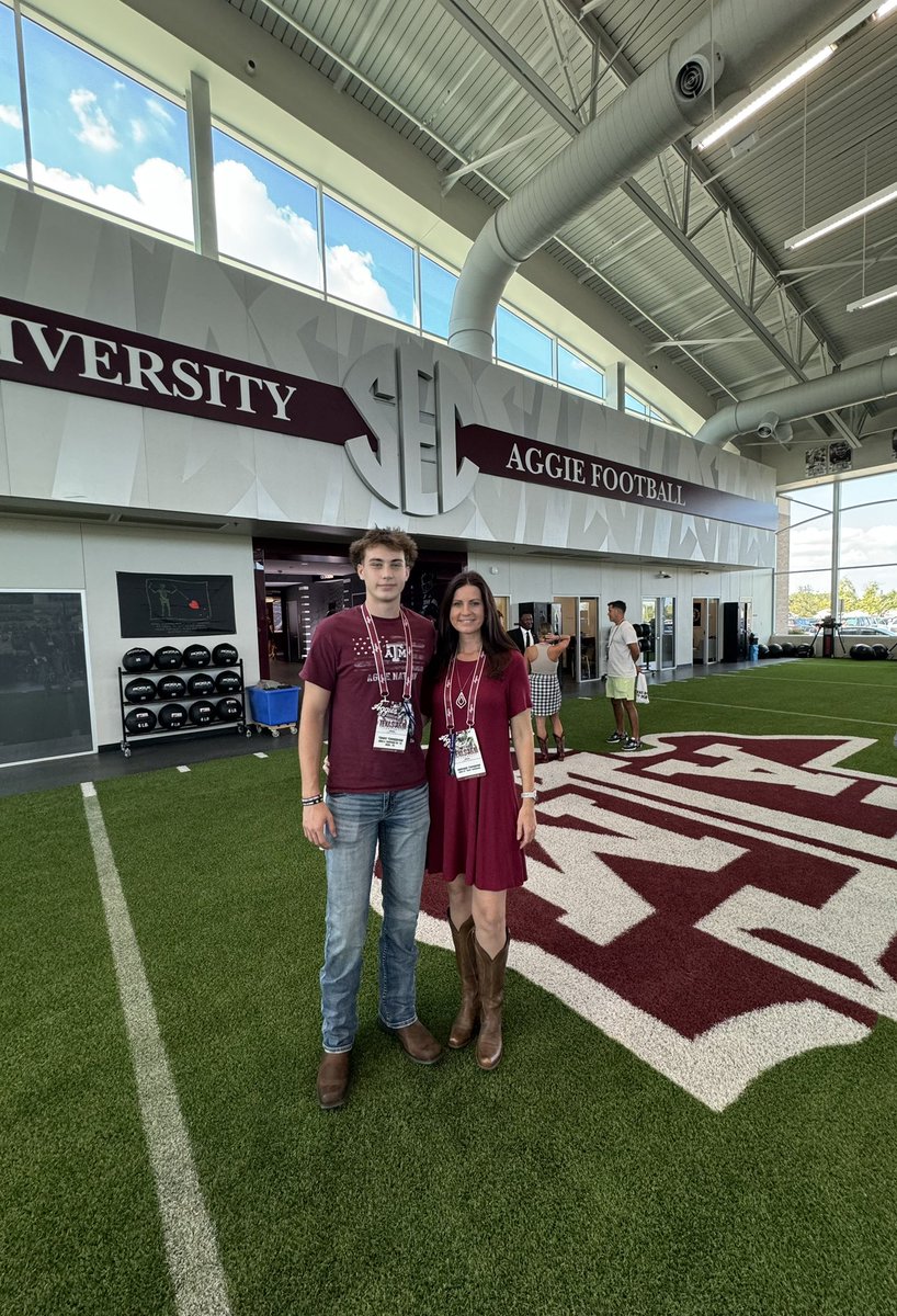 It was an honor to be invited to Kyle Field to watch the Aggies beat Bowling Green. The facilities and being able to walk onto the field was unreal. Big thank you to <a href="/Coach_Ellsworth/">Christian Ellsworth</a> and <a href="/CoachTOdom/">Coach Odom</a>

<a href="/othsfalconfb/">Katy Tompkins HS Football</a> <a href="/AggieFootball/">Texas A&M Football</a> <a href="/12thMan/">Texas A&M Aggies 👍</a> <a href="/TA_Recruiting/">TexAgs Recruiting</a>