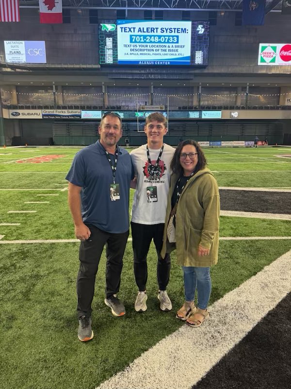 Thank you <a href="/UNDfootball/">North Dakota Football</a> for the game day visit. It was an awesome experience! <a href="/BubbaSchweigert/">Bubba Schweigert</a> <a href="/CoachTomDosch/">Tom Dosch</a>