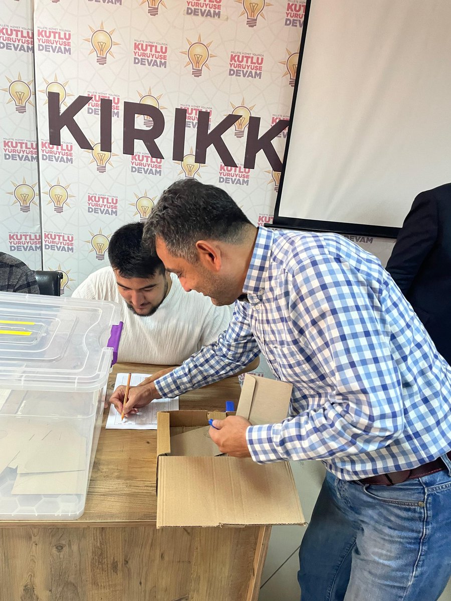 AK Parti 8. Olağan Kongre Süreci Kapsamında AK Parti Kırıkkale Merkez İlçe Delege Seçimleri Yoğun Katılım ile Gerçekleştirdik. Tüm Teşkilatımıza Teşekkür ederiz.

Milletimiz İçin Hayırlara Vesile Olsun.
#akparti
