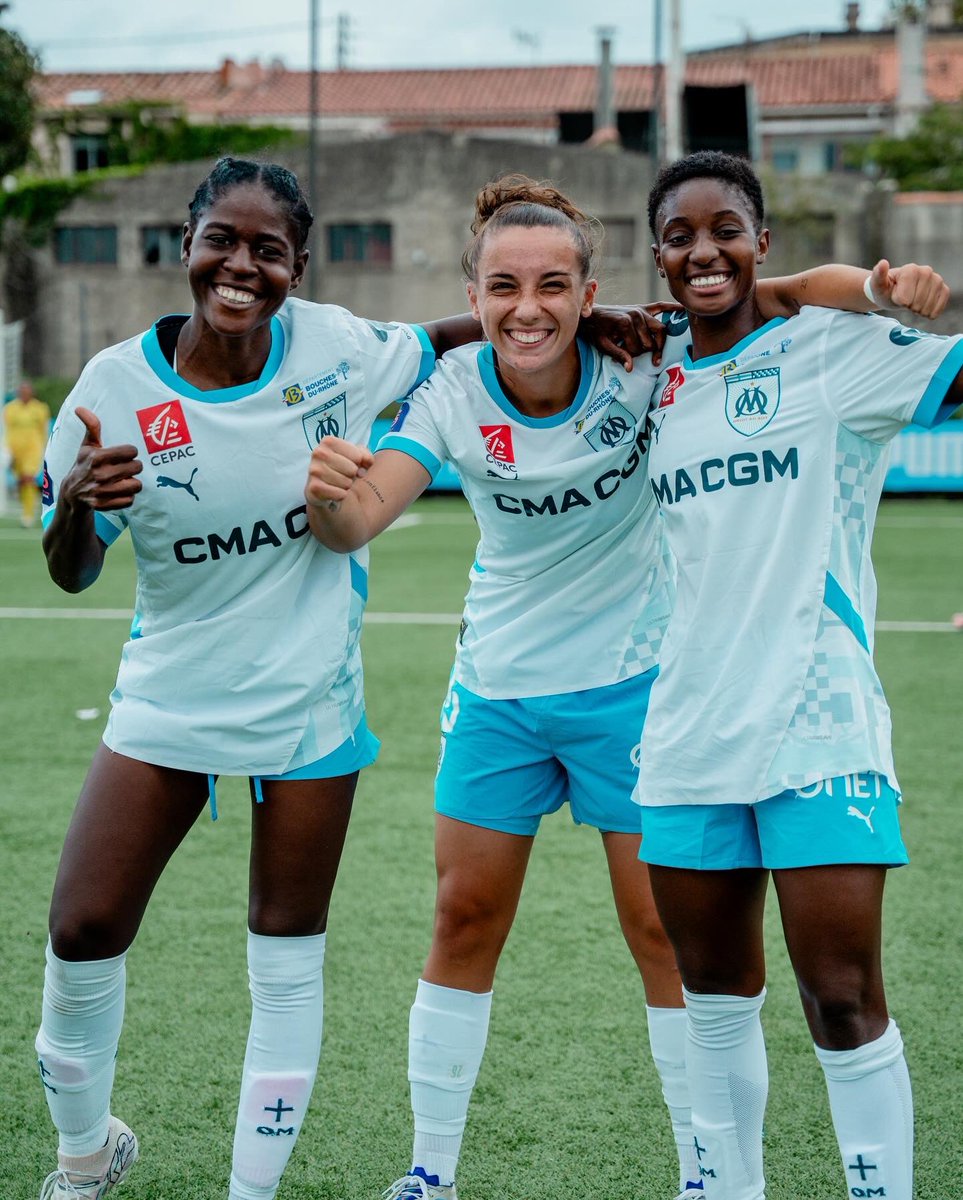 OMfeminines's tweet photo. 𝗖𝗲𝘁𝘁𝗲 𝗷𝗼𝗶𝗲, 𝗰𝗲𝘀 𝘀𝗼𝘂𝗿𝗶𝗿𝗲𝘀 🤩 https://t.co/hiQEPEmvfZ