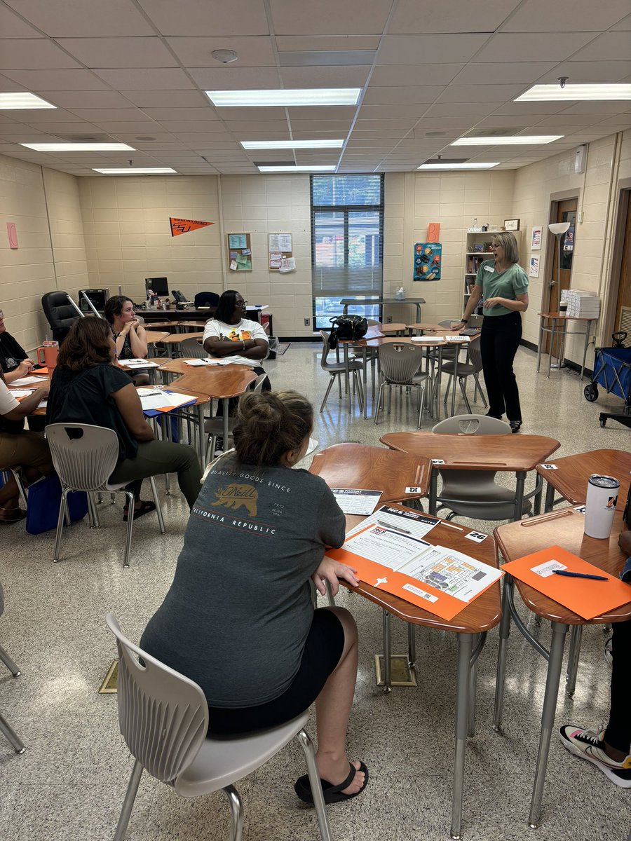ACWoods2023's tweet image. What an exhilarating Saturday @NewtonCoSchools Parent Connect Live! was a hit with a wealth of knowledge for our community! #3E #instructionaltechnology #NCSAchieves