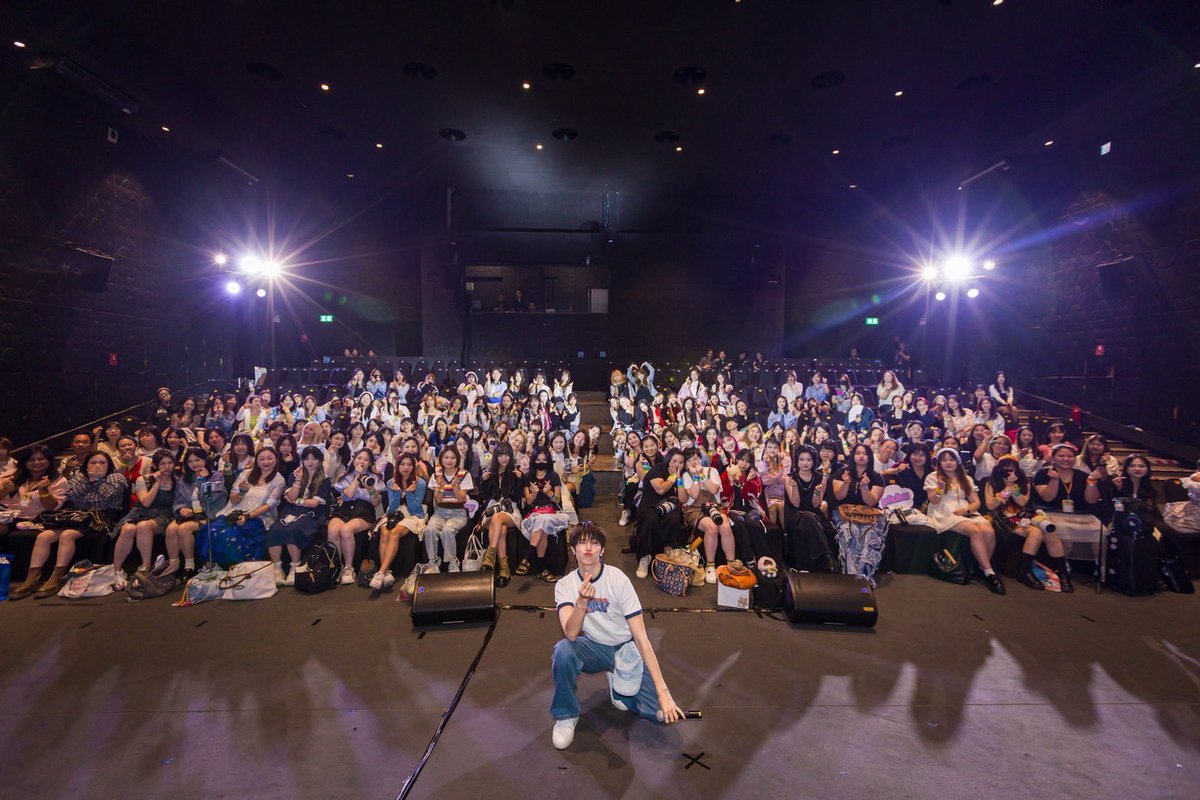 peatwasu's tweet photo. ขอบคุณทาง @risebynur ที่จัดกิจกรรมสุดพิเศษให้ดีเจพีทได้มาพบปะ สร้างสีสันและรอยยิ้ม ให้กับด้อมกัปตันพีทและเบบี้ฟีททุกคนด้วยนะครับ เป็นวันที่สนุกและประทับใจมากๆ เลยครับ ☀️💛📻

ที่��าดไม่ได้คือแฟนคลับทุกคนที่มาหาผม หรือคอยซัพพอร์ตอยู่ทางบ้านครับ ขอบคุณทุกคนมากๆ นะครับ สำหรับของขวัญทุกชิ้น เสียงเชียร์ เสียงหัวเราะ รอยยิ้ม และกำลังใจที่ให้กับผมในวันนี้ หวังว่าทุกคนจะได้ความสุขกลับไปแบบเต็มเหนี่ยวนะครับ ไว้เจอกันใหม่ครั้งหน้า สำหรับวันนี้ ดีเจพีทและ Peat Radio ขอลาไปก่อน ฝันดีครับ 😪✨

PEAT x RISEBYNUR 
#DdayThePeatRadio