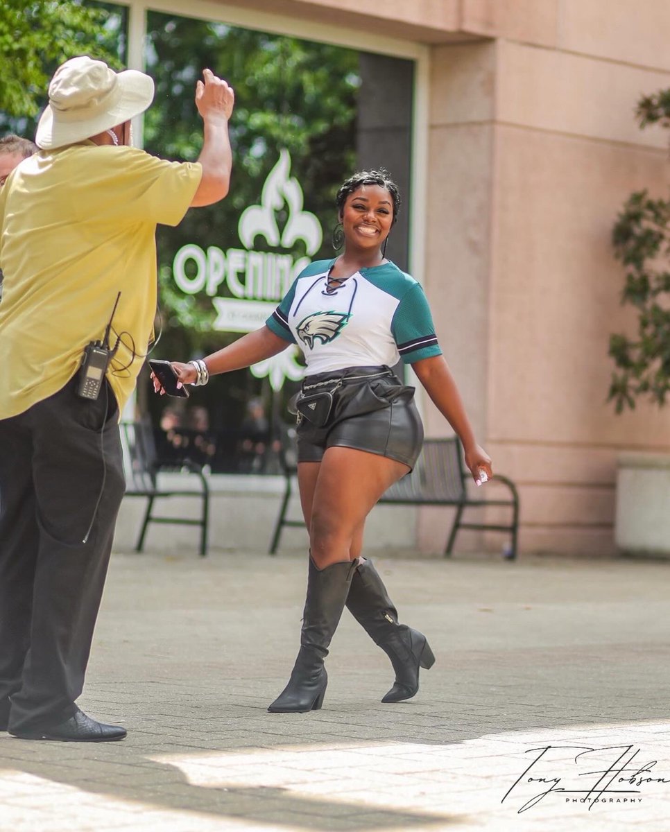 PrettyLilMyaa's tweet photo. In your city #SaintsGameday https://t.co/V79n7rOF0N