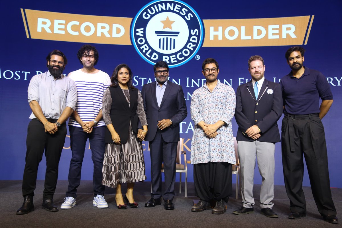 sriramamurtyb's tweet photo. Mega milestone for our very own Mega Star #ChiranjeeviGaru 🌟
@KChiruTweets is now a #MegaGuinnessRecord holder for his admirable journey in Indian cinema. He receives the honor alongside great producers and Bollywood Superstar #AamirKhan & the #MegaFamily https://t.co/oGXmaUJ1Iv