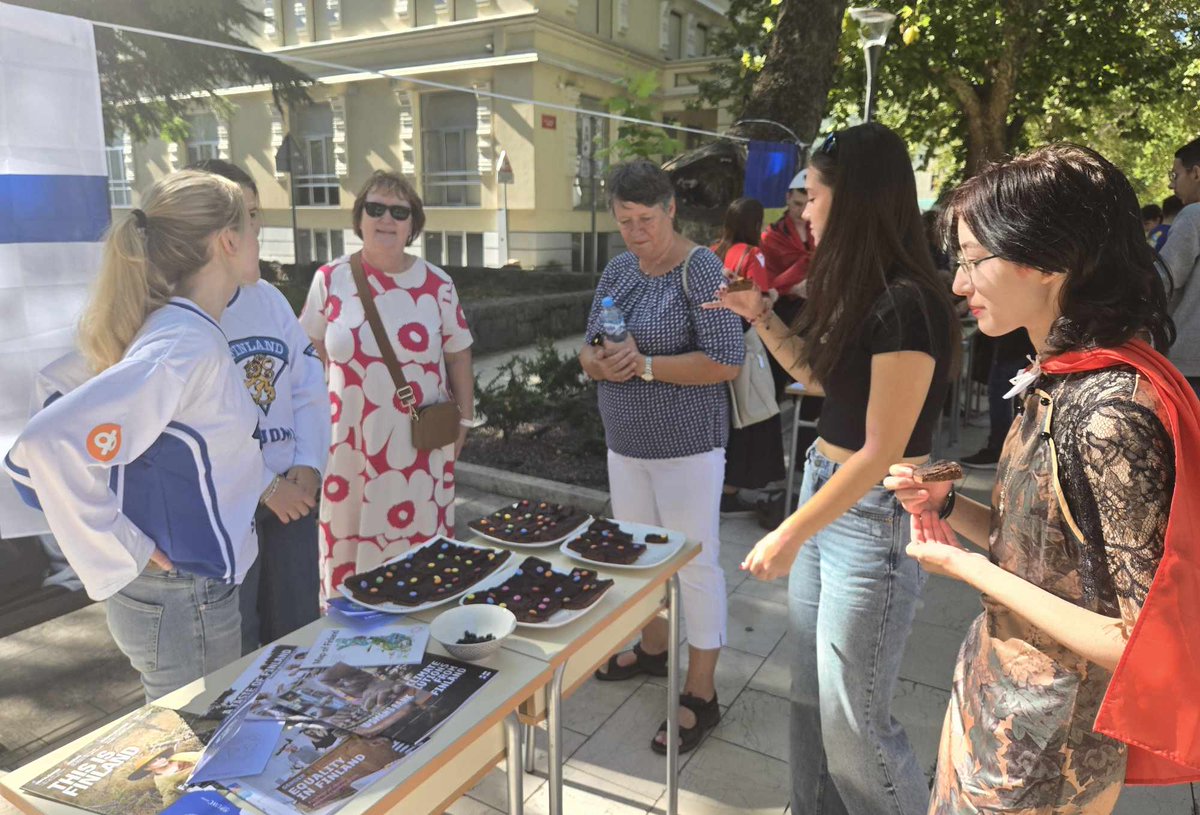 WDubrovnik's tweet photo. Women's Bank was visiting United World College in #Mostar Bosnia Herzegovina. 
Saturday we visited Travel round the world in 80 minutes. We met Finnish girls Jenina and Luise. 
We visited their World Peace day seminars, workshops and Cultural events. 
#WomensBank #NaistenPankki https://t.co/P1ifv5rHol