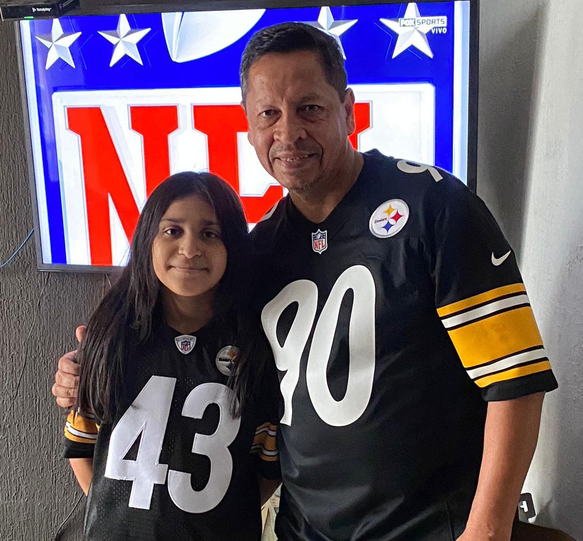 #FoximpactoNFL <a href="/FOXImpactoNFL/">FOX Impacto NFL</a> Saludos desde Santa Cataristtburgh, N.L.