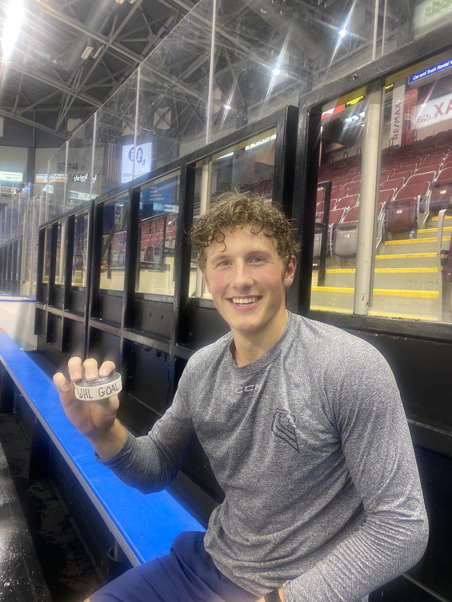victoriaroyals's tweet photo. We had some WHL firsts this weekend! 

#18 Keaton Verhoeff and #21 Simon Pohludka have scored their first career WHL goals! https://t.co/VRWGGvstLH