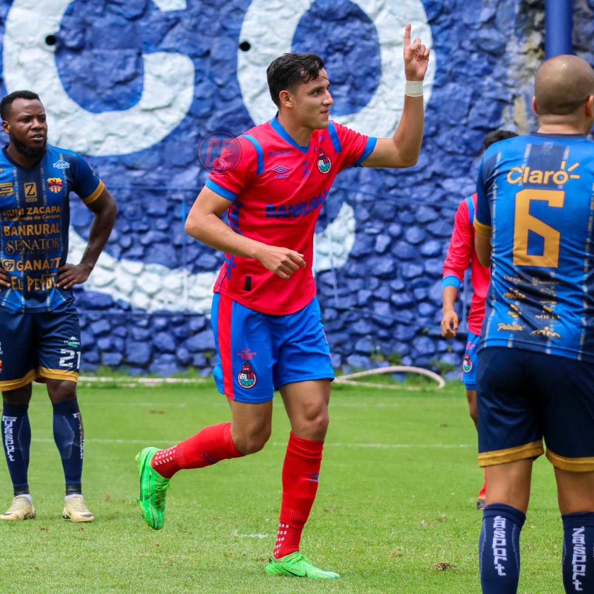 CorazonEscarlat's tweet photo. GOOOOOOOOOOOL ROJO 🔴🔵
Anotación de José Carlos Martínez https://t.co/XysUWenwkg