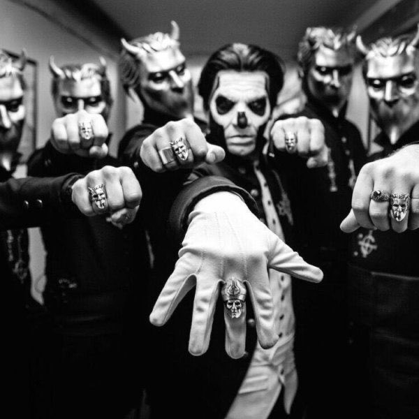 The rest of them going 👊 then Terzo’s hand . I know what he is