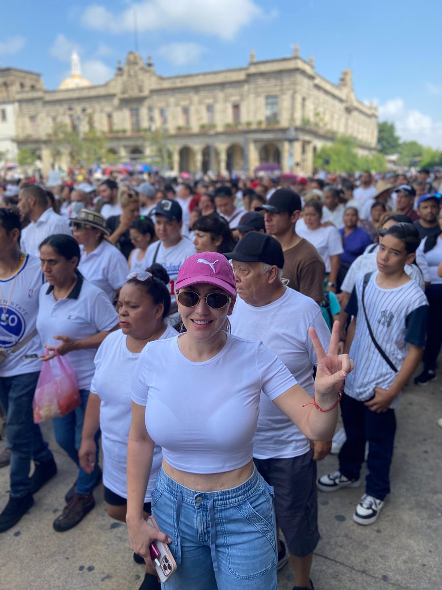 pris_spah's tweet photo. El triunfo de @PabloLemusN es contundente y debe respetarse.🧡
Jalisco ya decidió y lucharemos por defender la decisión que ya tomamos en las urnas, ¡mi voto se respeta! 

Estamos contigo GOBERNADOR. 🍊 https://t.co/6QIJ5QRDn0