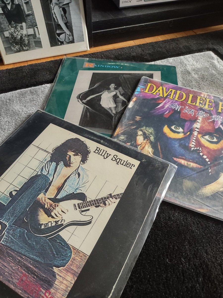 mi8039's tweet photo. Next three in rotation. #nowspinning #vinylcollection #vinylrecords #vinyl #Rainbow #DiamondDave #DontStop #Ramrod https://t.co/ZEUUD2xQ6s
