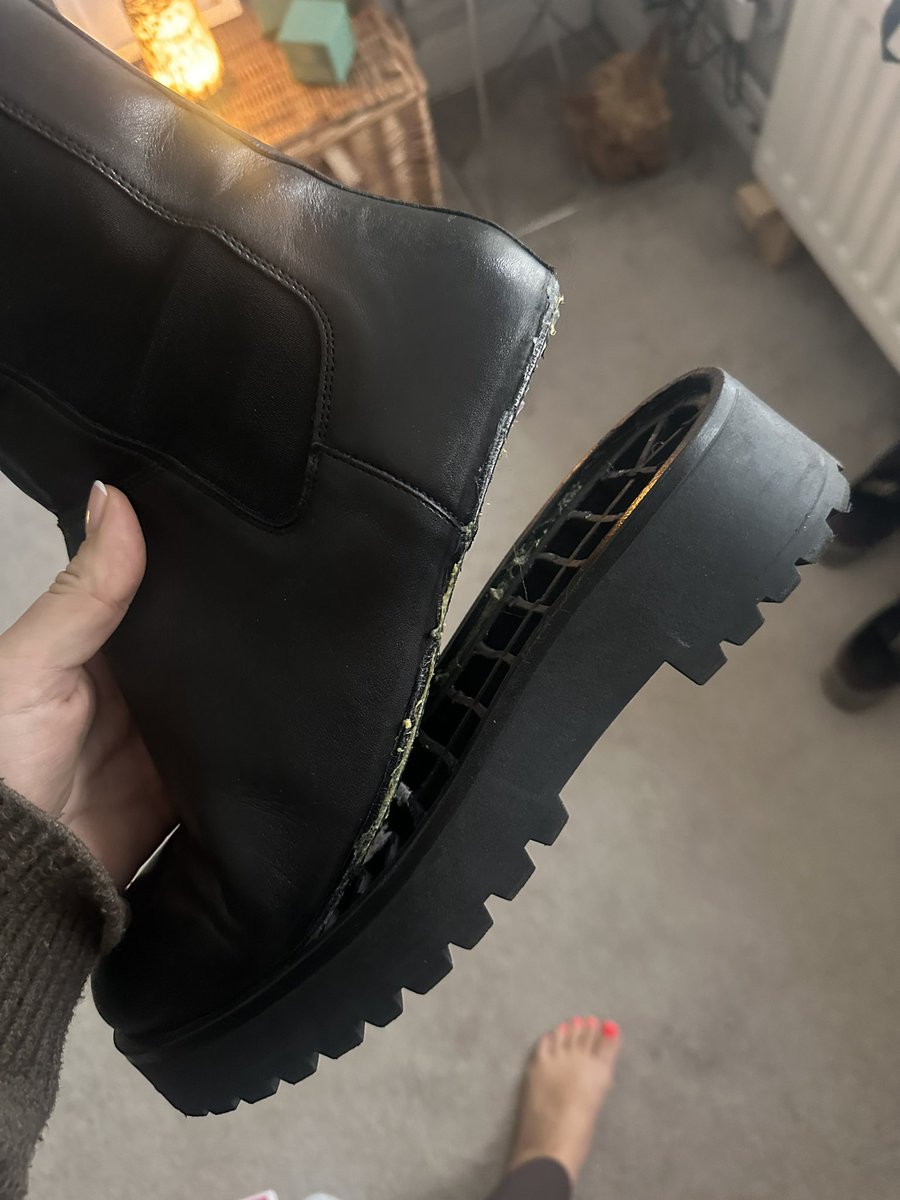 Pinktightz22's tweet photo. @marksandspencer I bought these boots and walking out in them last night had to cut my night short as the sole of my boot has come off?! Not very happy! 😠Can someone please advise who I can speak too! Thanks https://t.co/GrDbxZwWiU