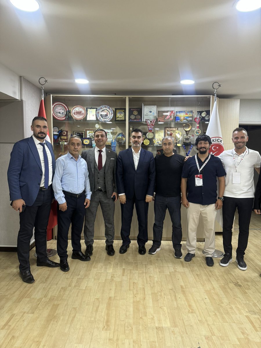 Muratkickboks1's tweet photo. Türkiye Kick Boks Federasyonu Başkanımız Sayın @salimkayici  ile Delege Seçimi Kura Çekimi Sonrası Ankara 
@TRkickboksFed https://t.co/d1edk6vM4C