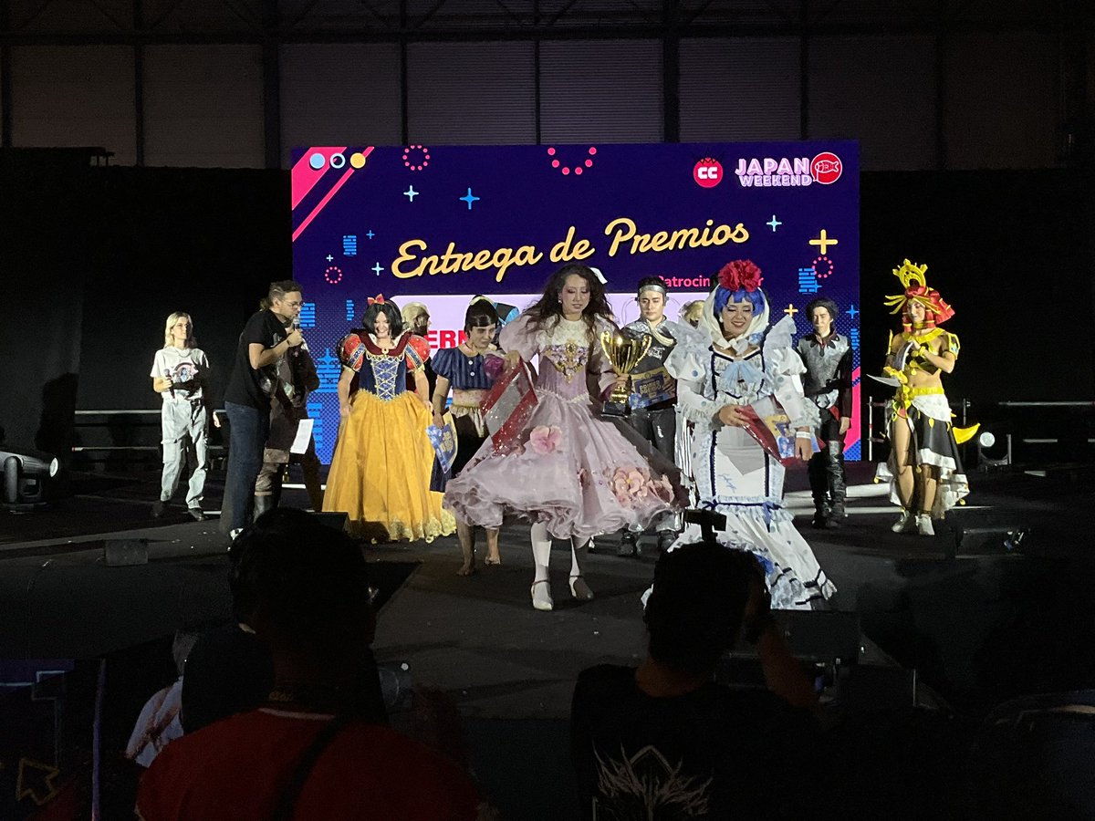 EsCosplay tweet media